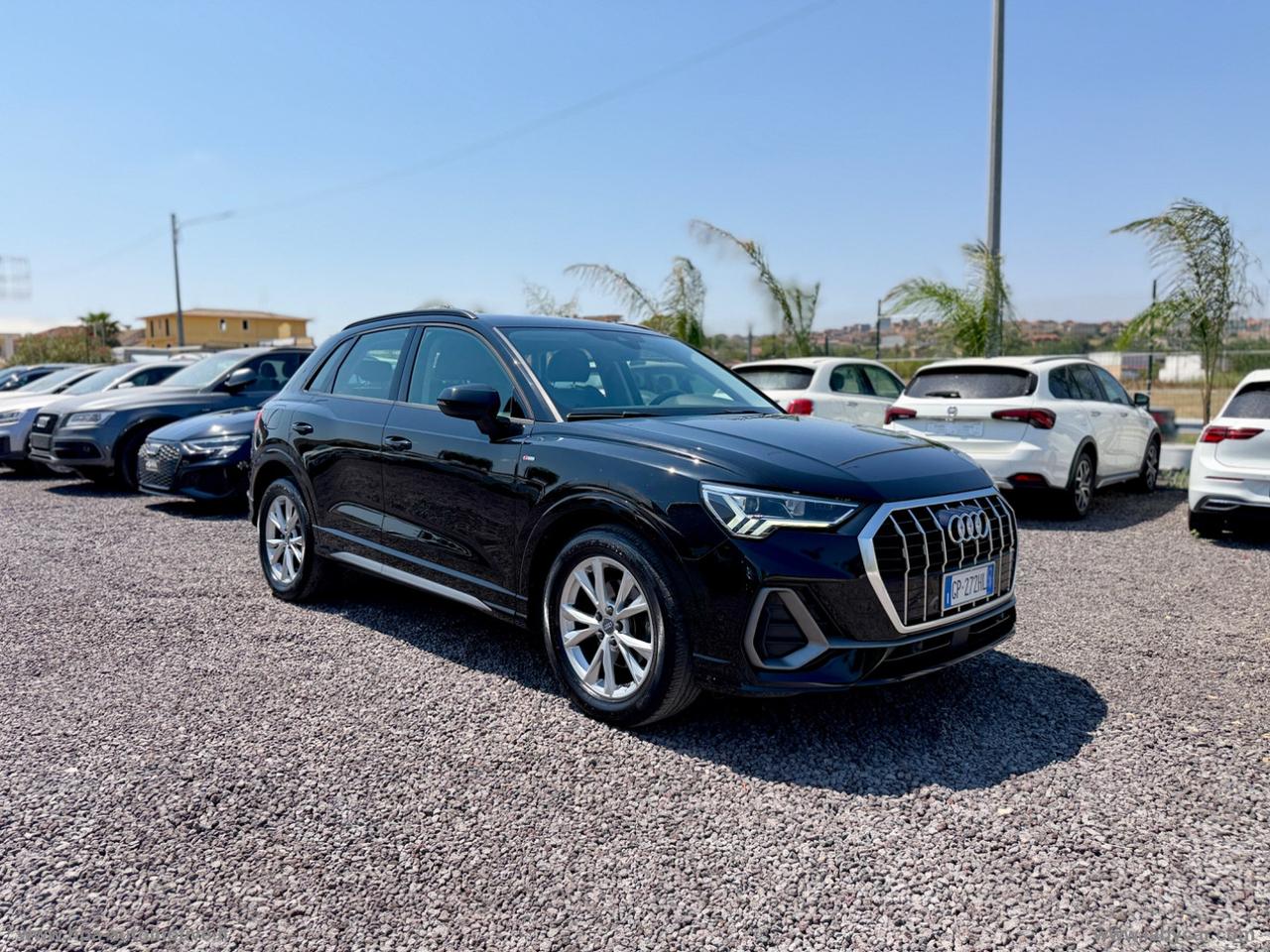 AUDI Q3 2.0TDI 150 S-tronic S-LINE NAVI FULL LED PELLE AUTOMATICA