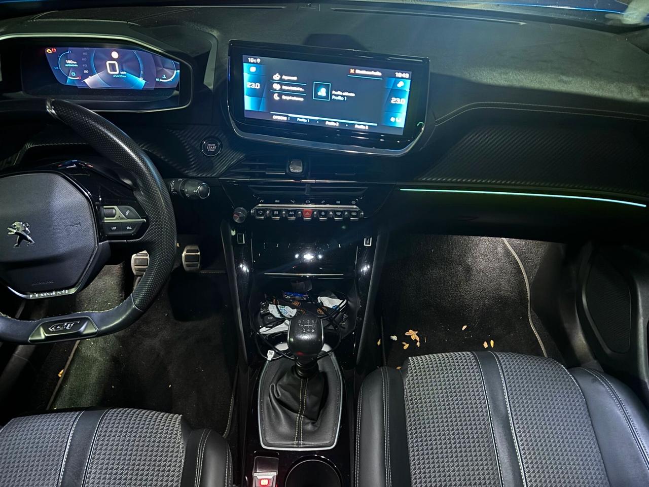 Peugeot 2008 PureTech 155 S&S EAT8 GT