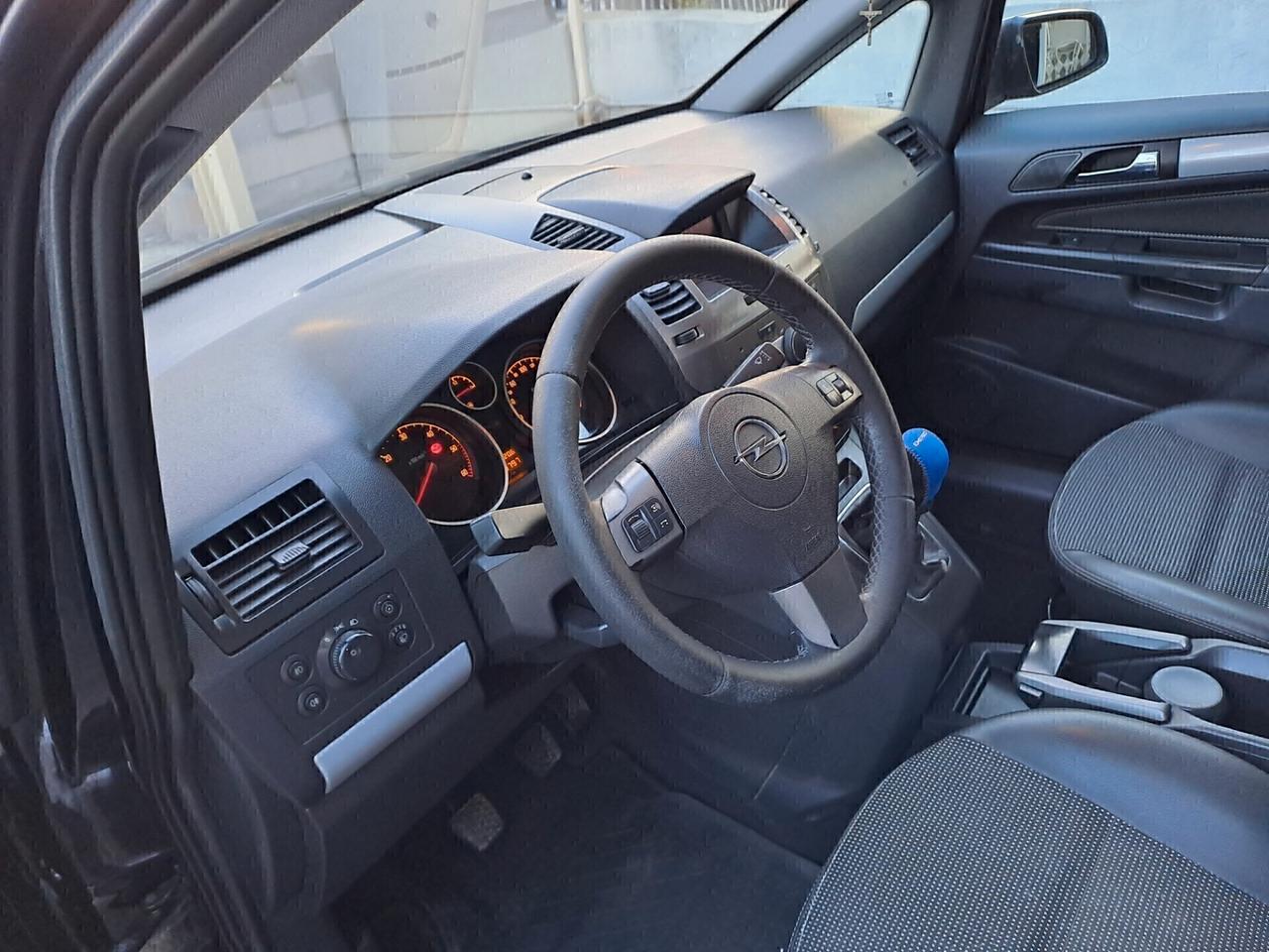 Opel Zafira 1.9 CDTI 120CV Cosmo 7 POSTI