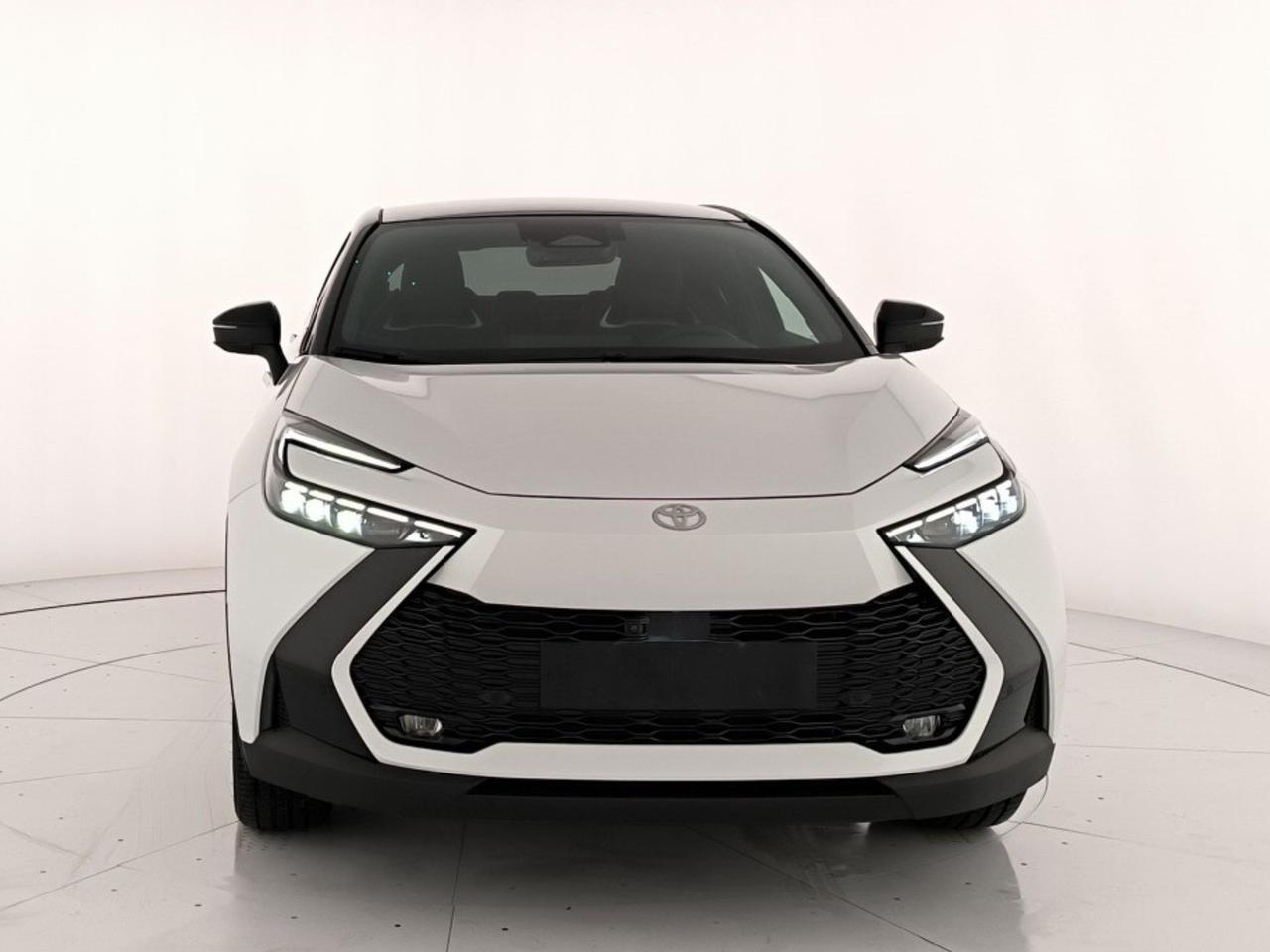 Toyota C-HR 2.0 phev lounge hero fwd e-cvt