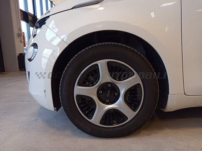 FIAT 500 500e 42 kWh Passion