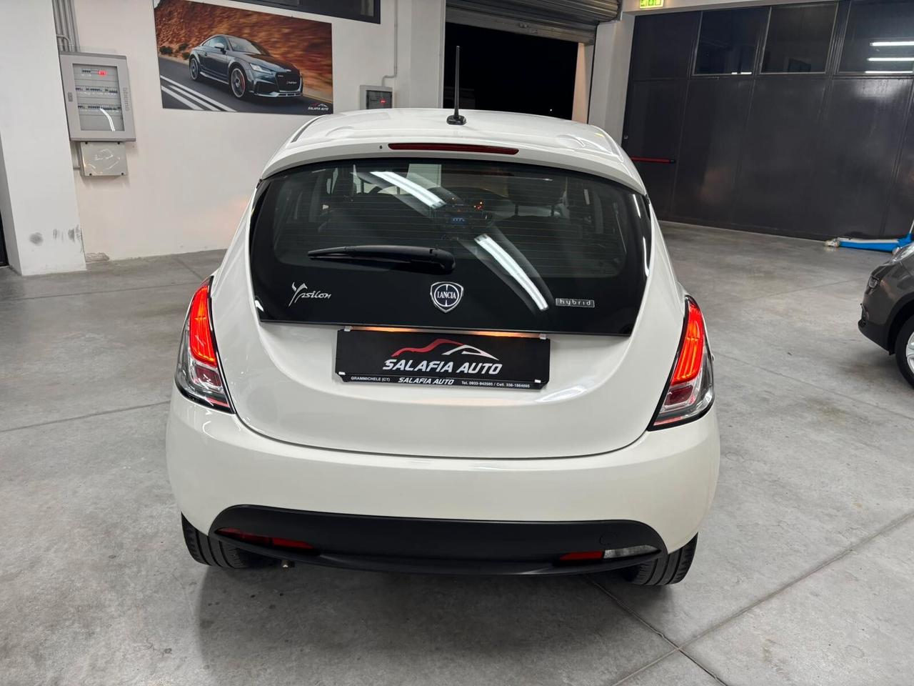 Lancia Ypsilon 1.0 FireFly 5 porte S&S Hybrid Silver Plus