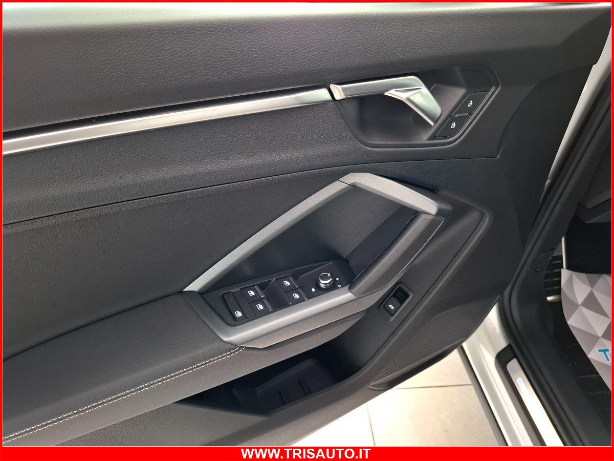 AUDI Q3 SPB 40 2.0 TDI S-Tronic Quattro S-Line Black Identity (TETTO PANORAMICO APRIBILE)