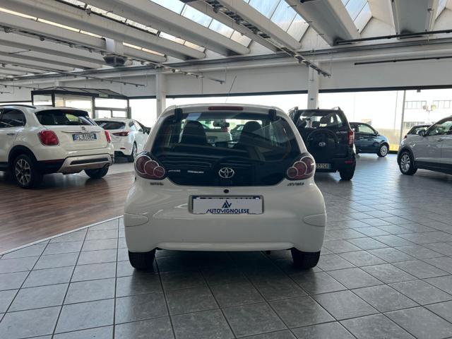 TOYOTA Aygo 1.0 12V VVT-i 5 porte Sol Connect - NEOPAT, TOMTOM