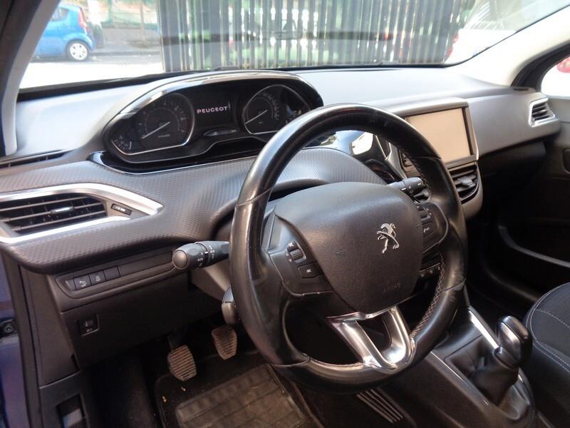 Peugeot 208 PureTech 82 5 porte Allure