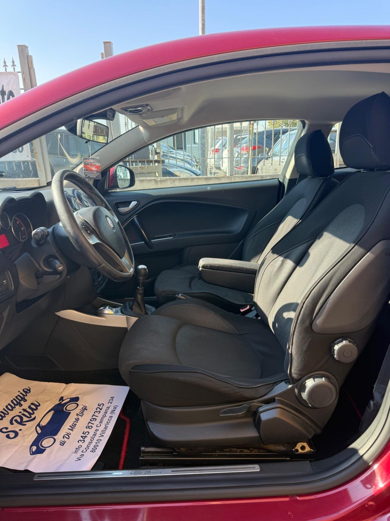 Alfa Romeo MiTo 1.6 JTDm 16V Distinctive Sport Pack