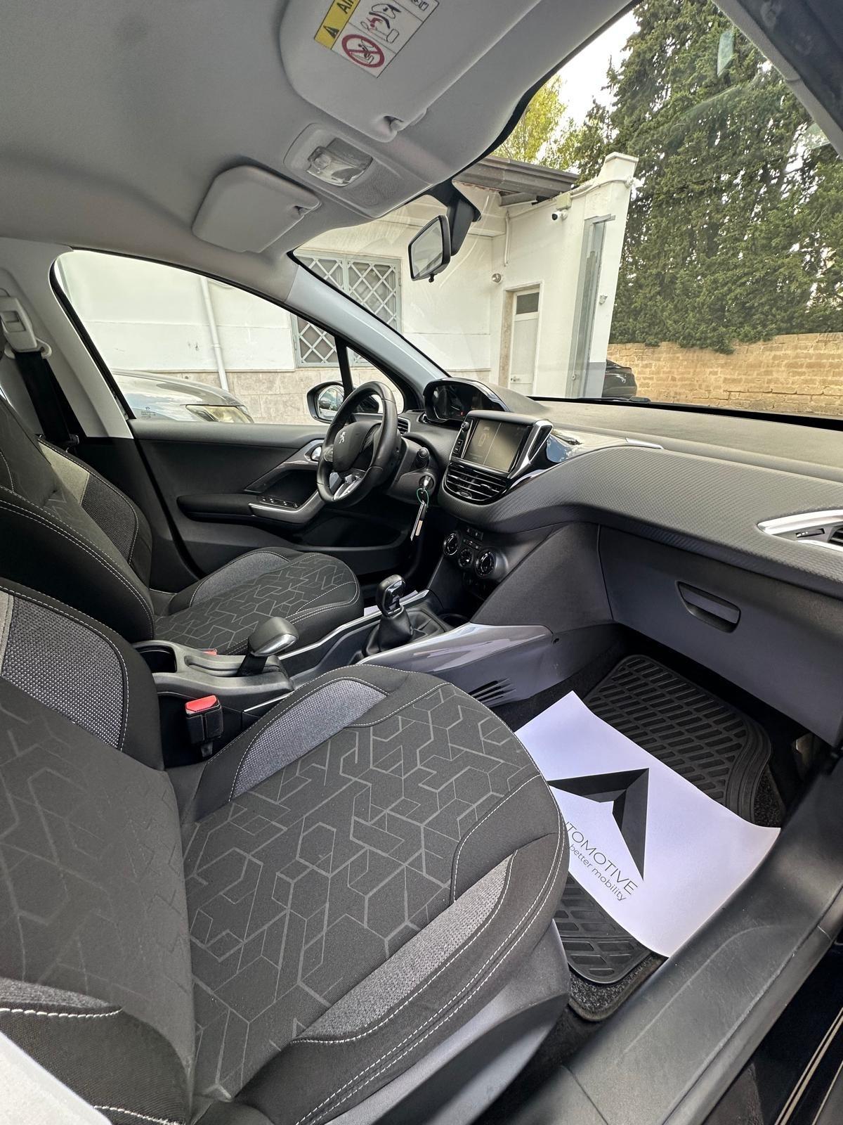 Peugeot 2008 BlueHDi 100 Allure