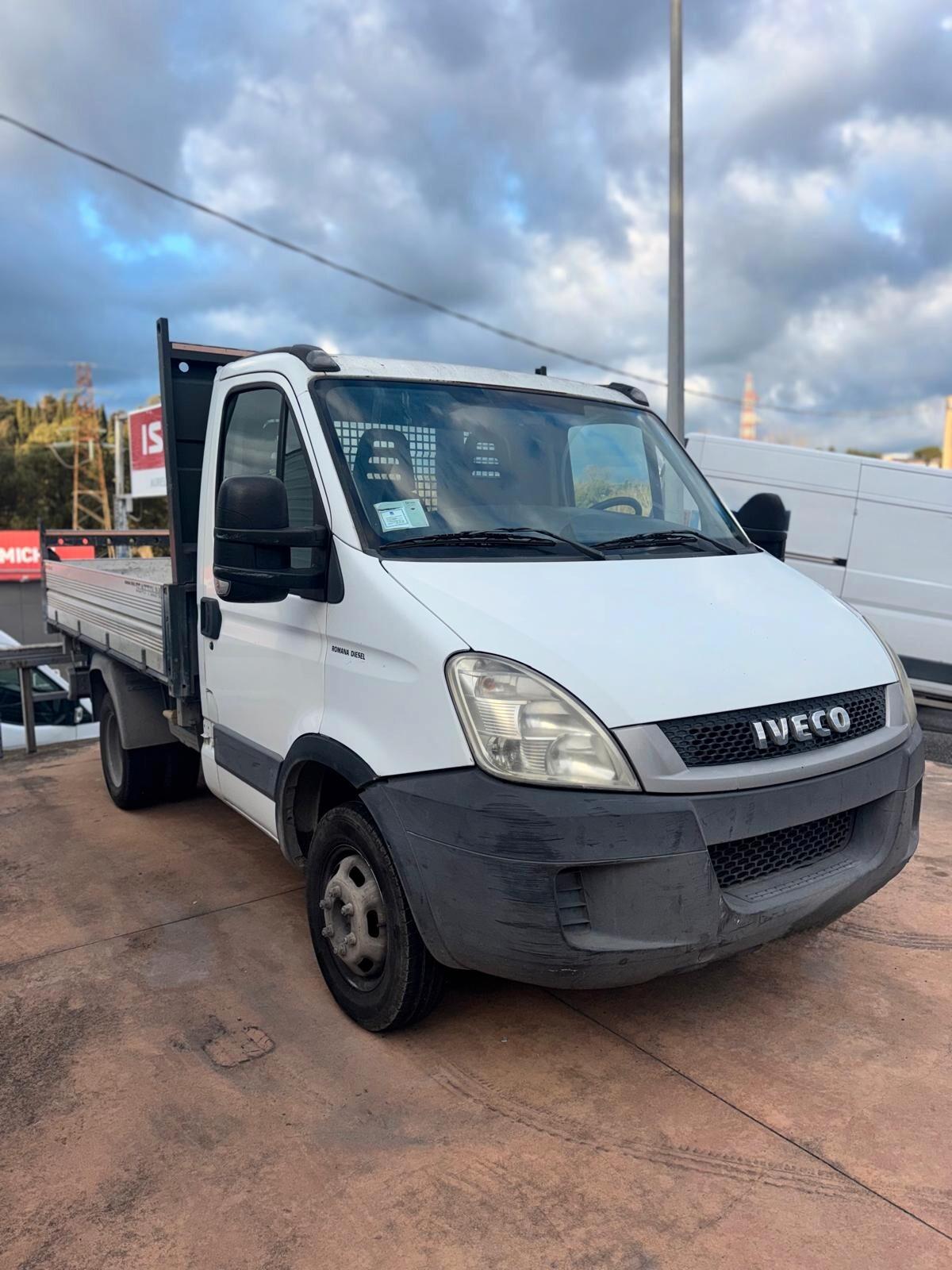 Iveco Daily 35C13 ribaltabile trilat.
