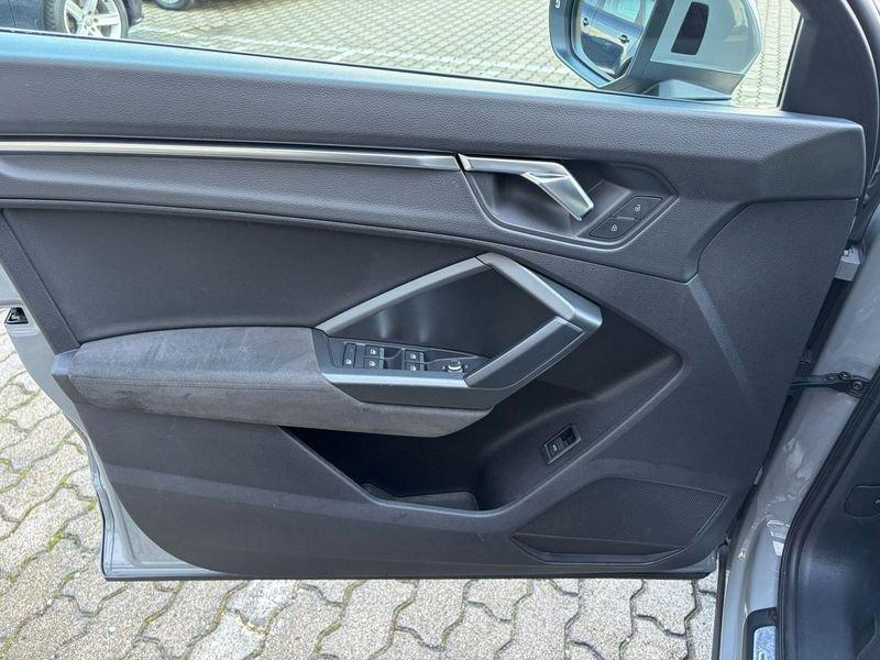 Audi RS Q3 Sportback SPB Sportback 2.5 quattro s-tronic