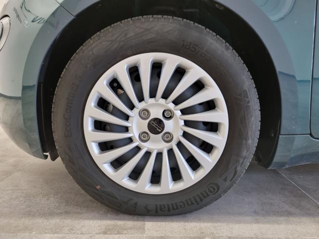 FIAT 500e 3+1 42 kWh La Prima