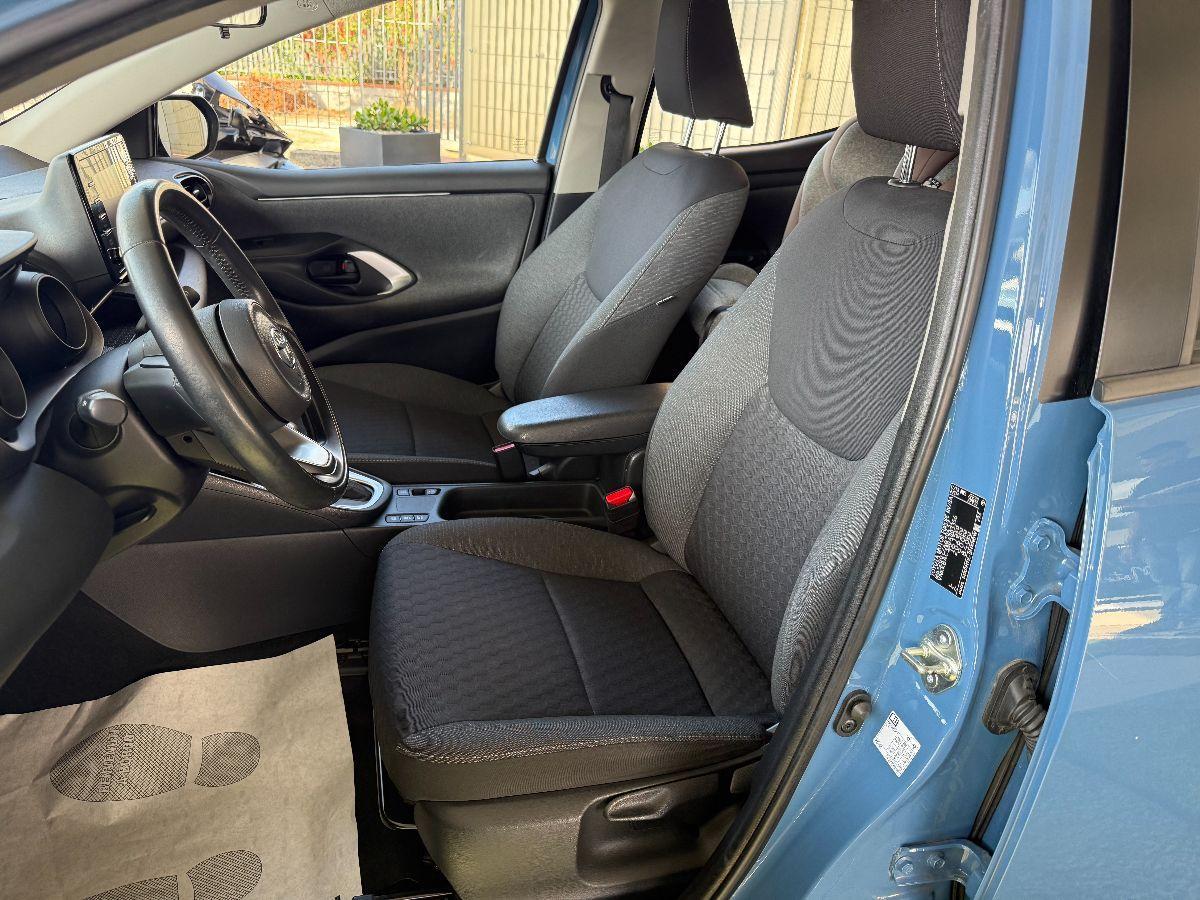 TOYOTA - Yaris 1.5h Active