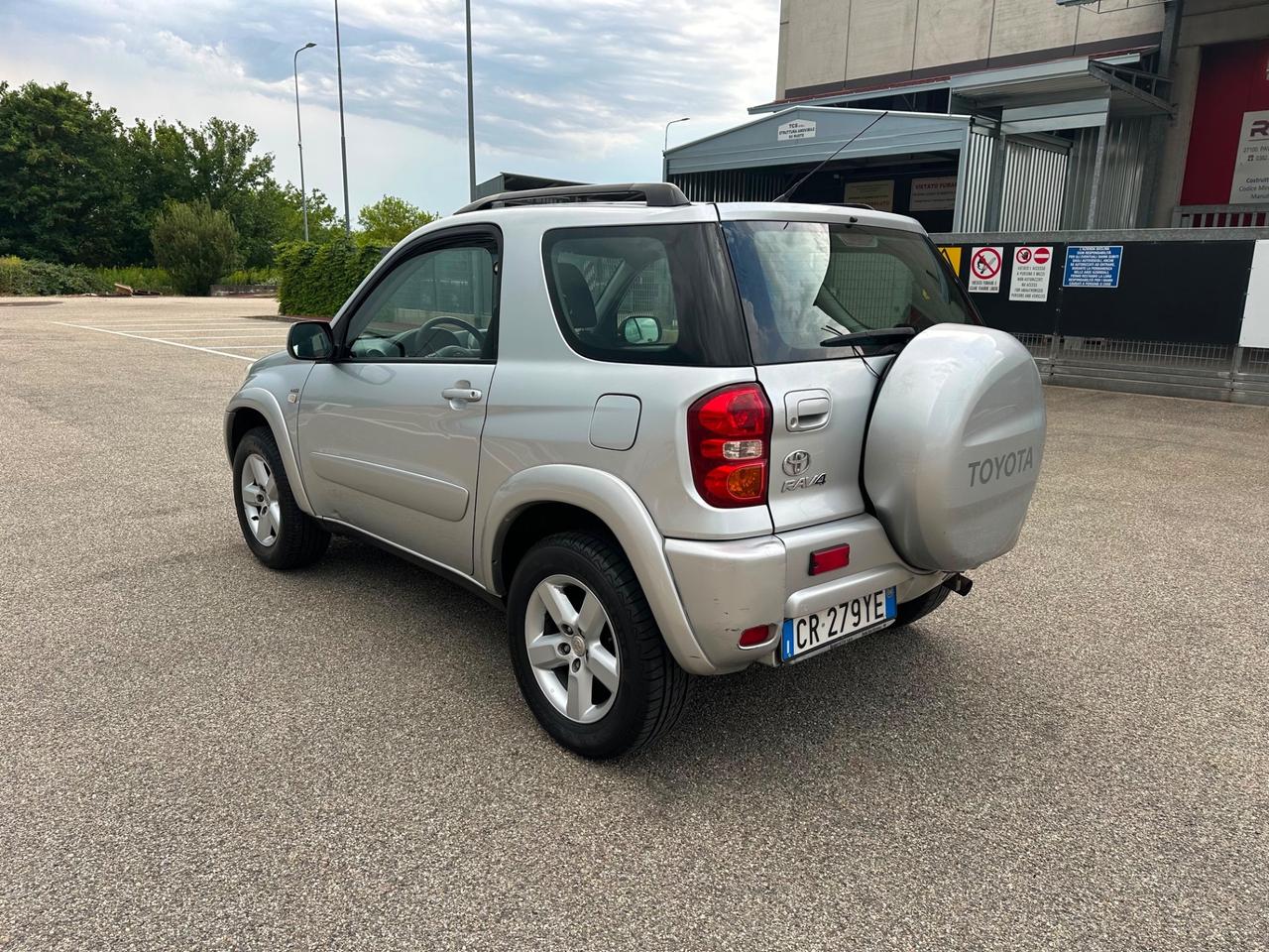 Toyota RAV 4 RAV4 2.0 16V cat 3 porte Sol