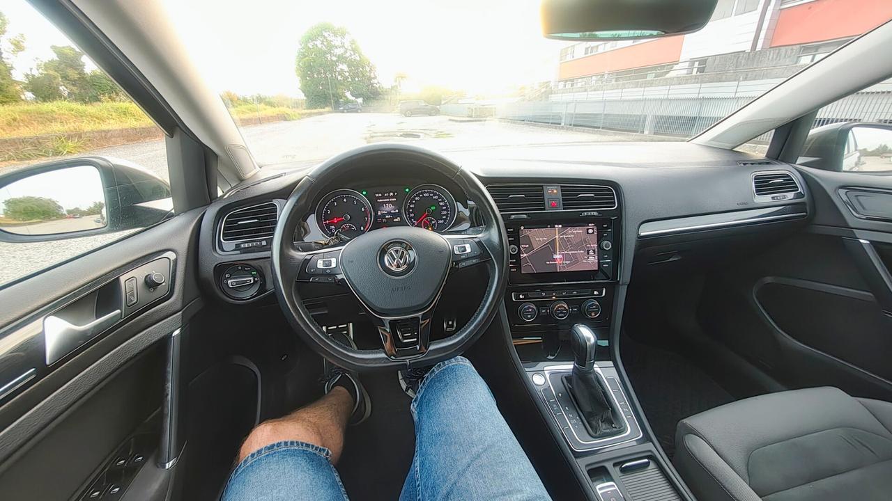 Volkswagen Golf 1.5 TGI DSG 5p. Trendline BlueMotion Technology