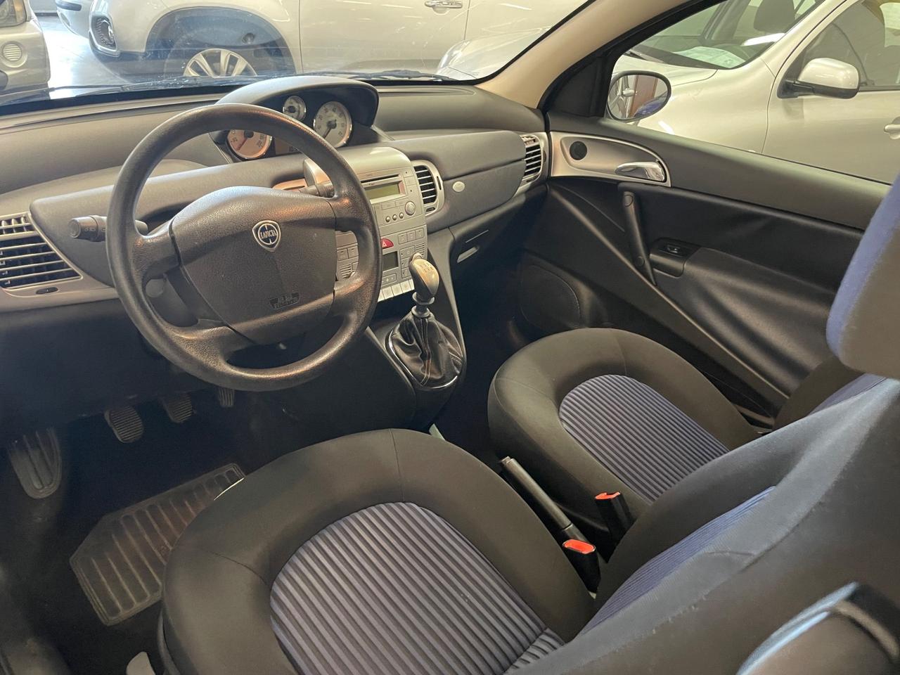 Lancia Ypsilon 1.2 Argento
