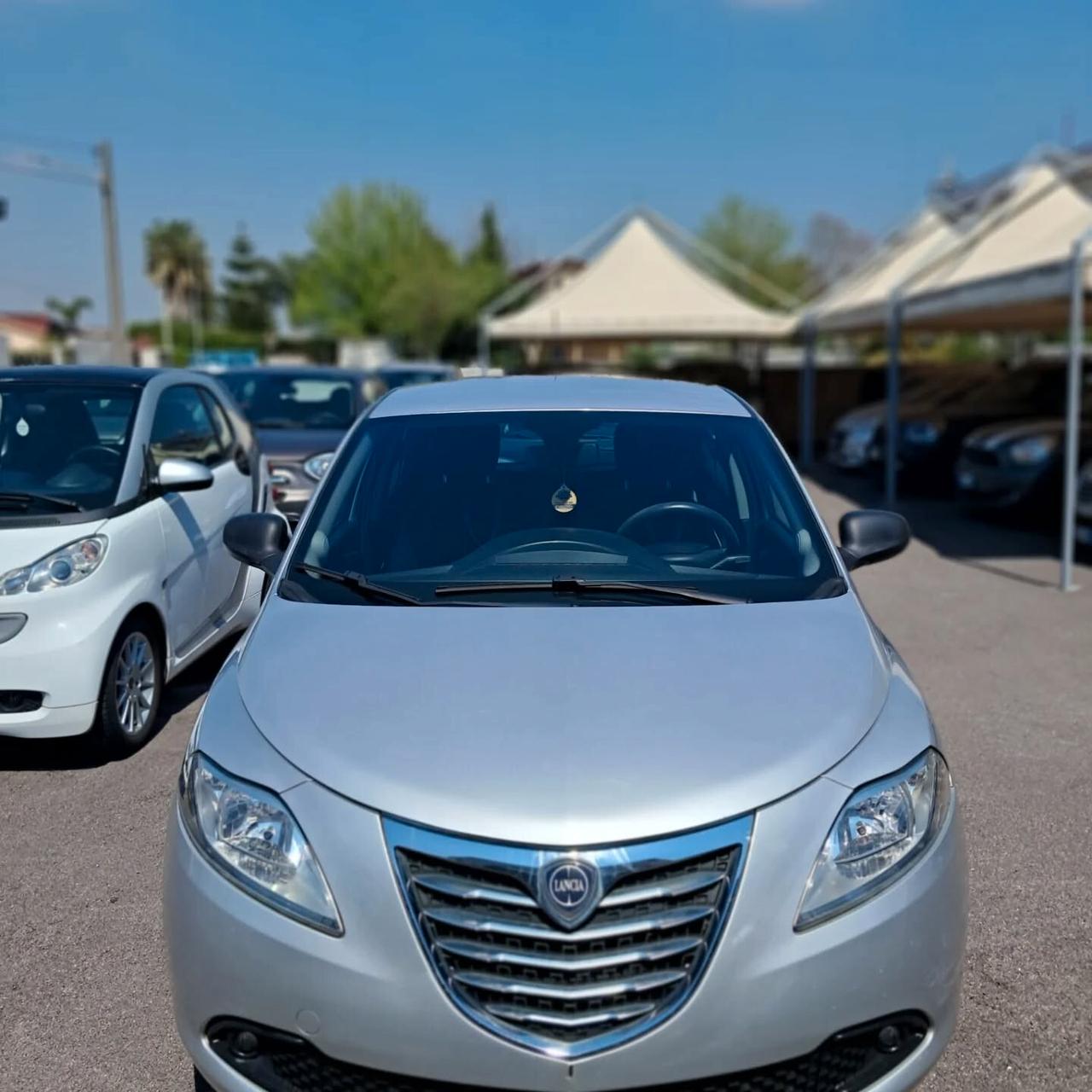 Lancia Ypsilon 1.2 69 CV 5 porte Gold