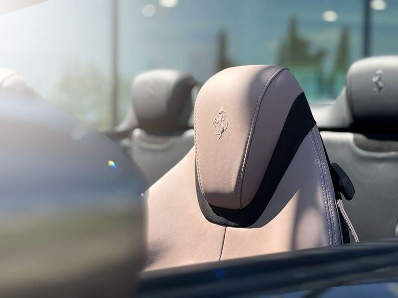 Ferrari Roma Spider 3.9 Spider DCT