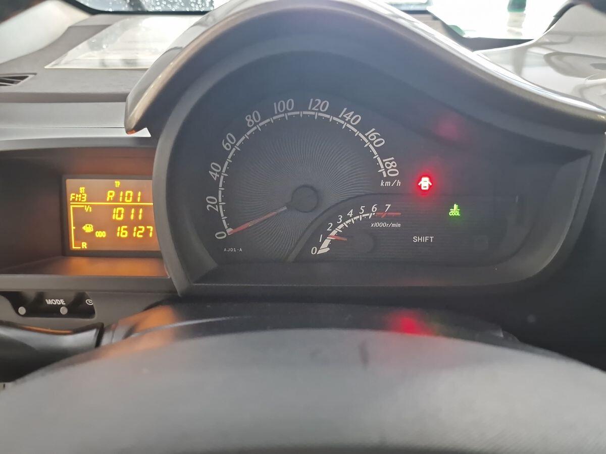 TOYOTA IQ 1.0 SOL