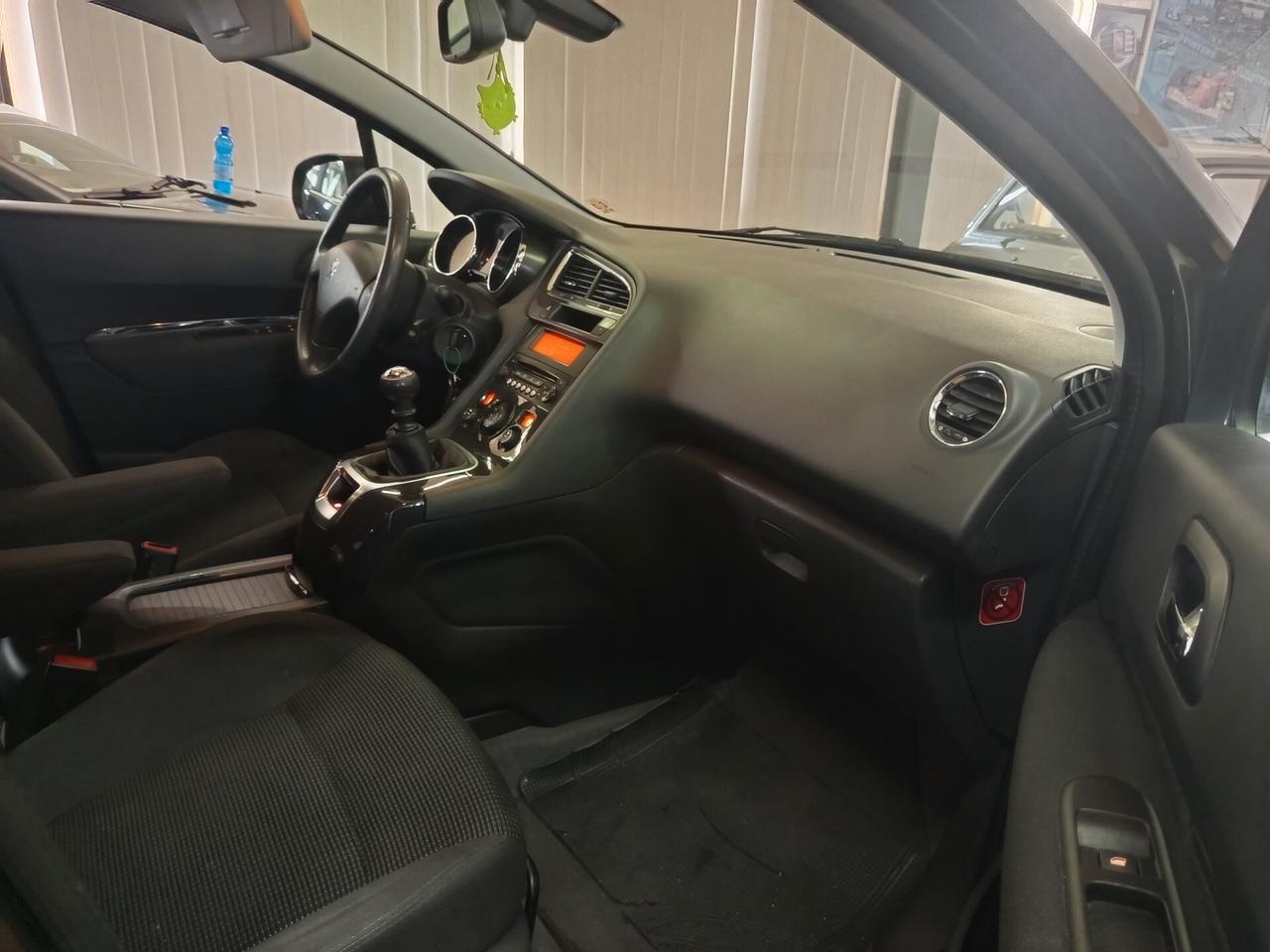 Peugeot 5008 1.6 diesel, 7 posti, 163 Mila chilometri