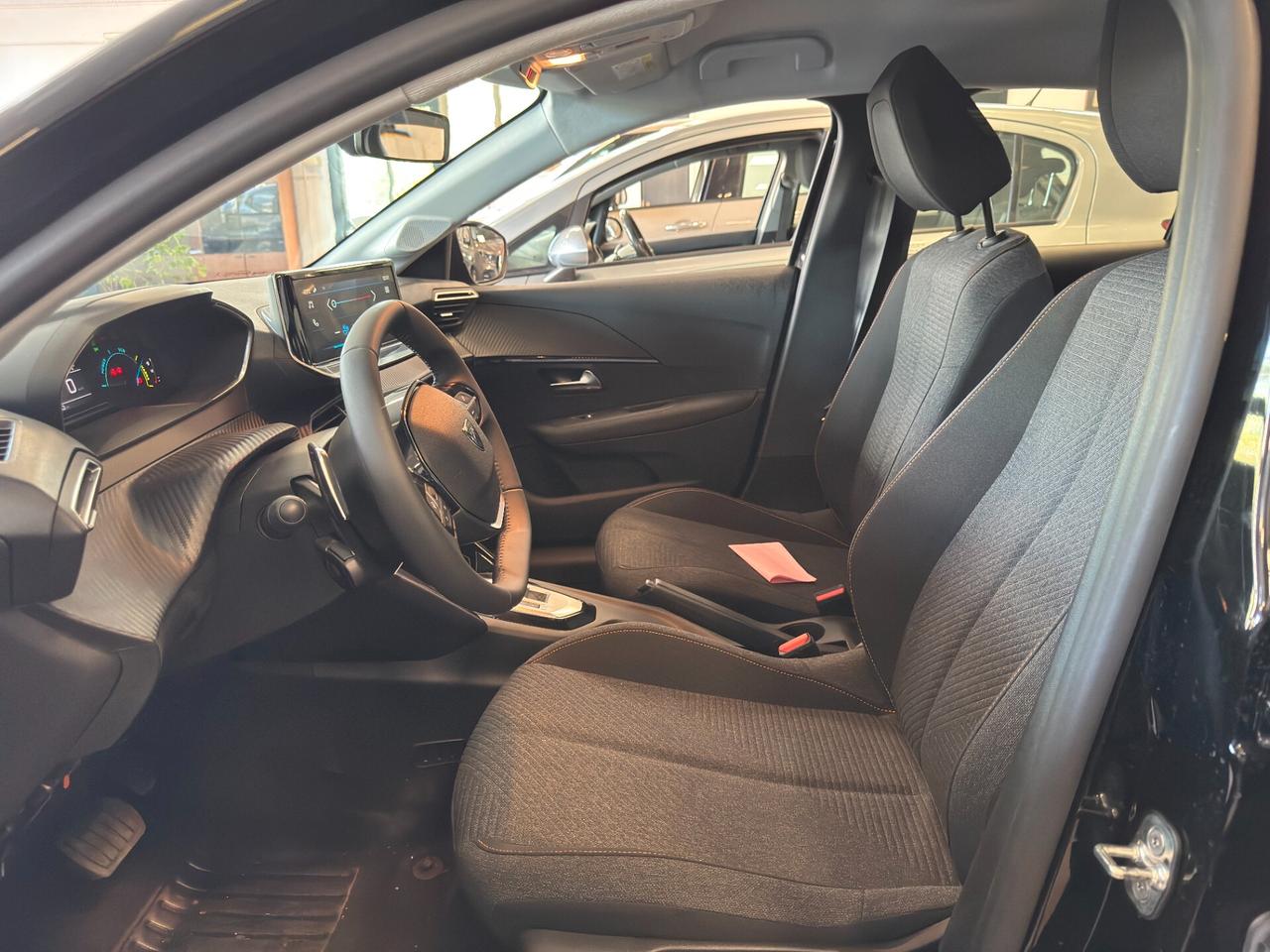 Peugeot 208 Hybrid 110 e-DCS6 Style