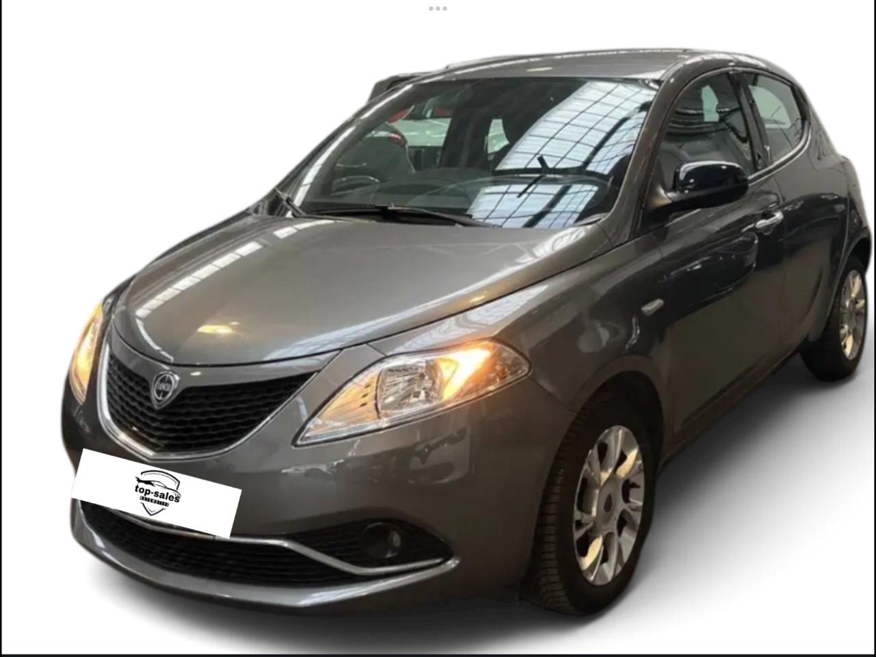 Lancia Ypsilon 1.2 69 CV 5 porte Platinum Si Neopatentati
