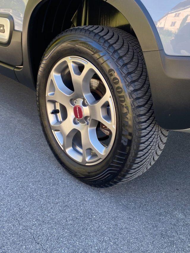 FIAT Panda CROSS 0.9 TwinAir Turbo S&S 4x4 5 POSTI