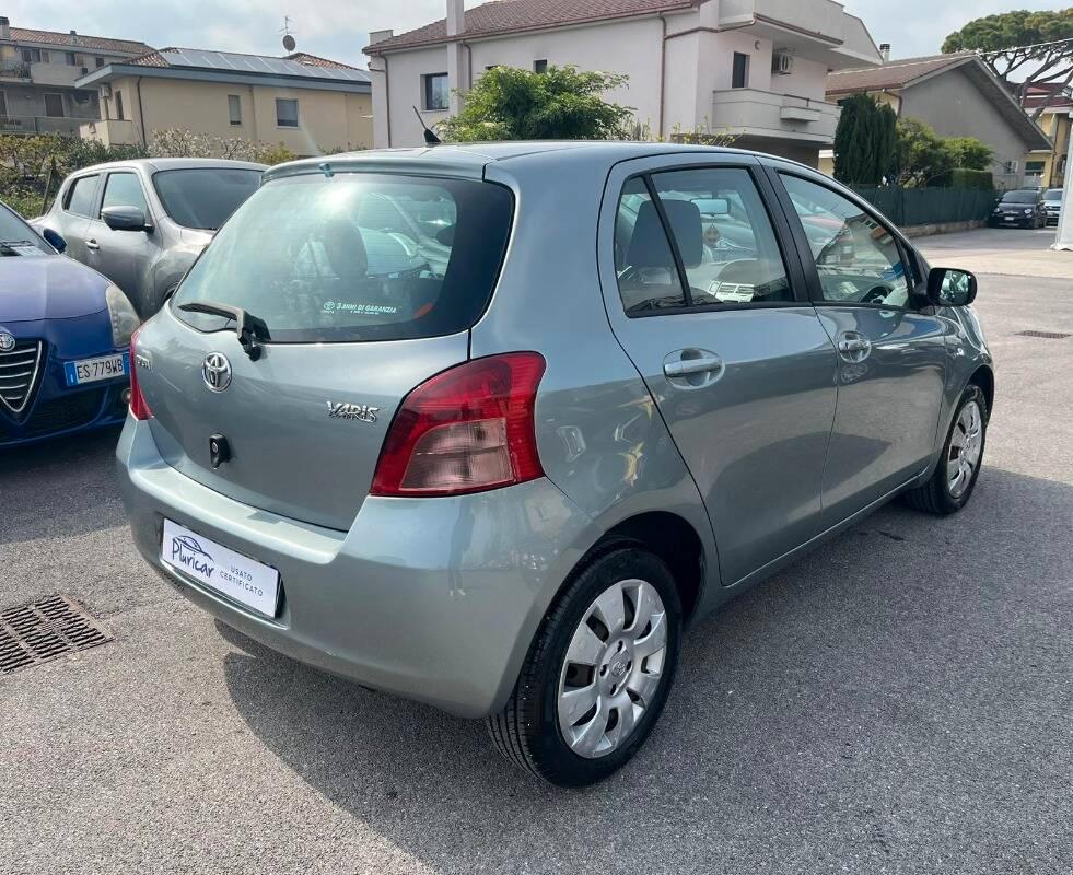 Toyota Yaris 1.0 Sol 5p