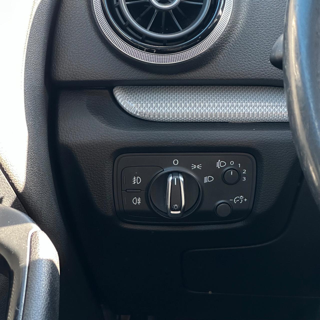 Audi A3 SPB 1.6 TDI clean diesel S tronic Attraction