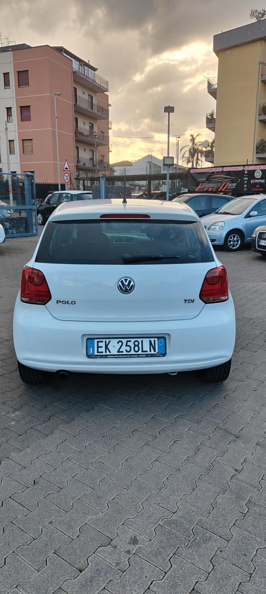 Volkswagen Polo 1.6 TDI cambio DSG automatico Highline