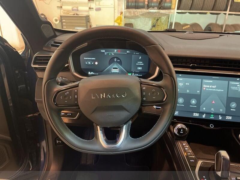 Lynk & Co 01 01 PHEV
