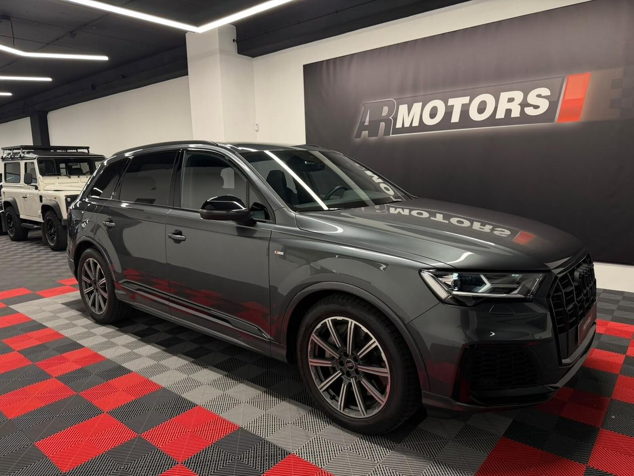 Audi Q7 55 TFSI e S-Line IVA ESPOSTA