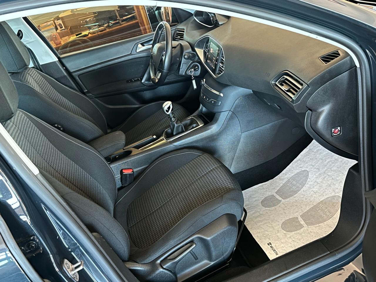 Peugeot 308 1.5 BLUEHDI 130 cv. 5 porte ACTIVE