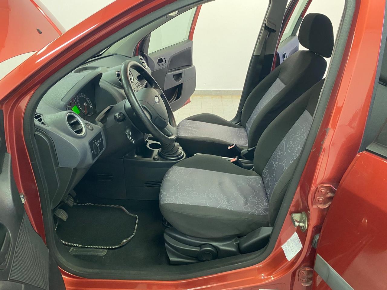 Ford Fiesta 1.4 16V 5p. Ghia