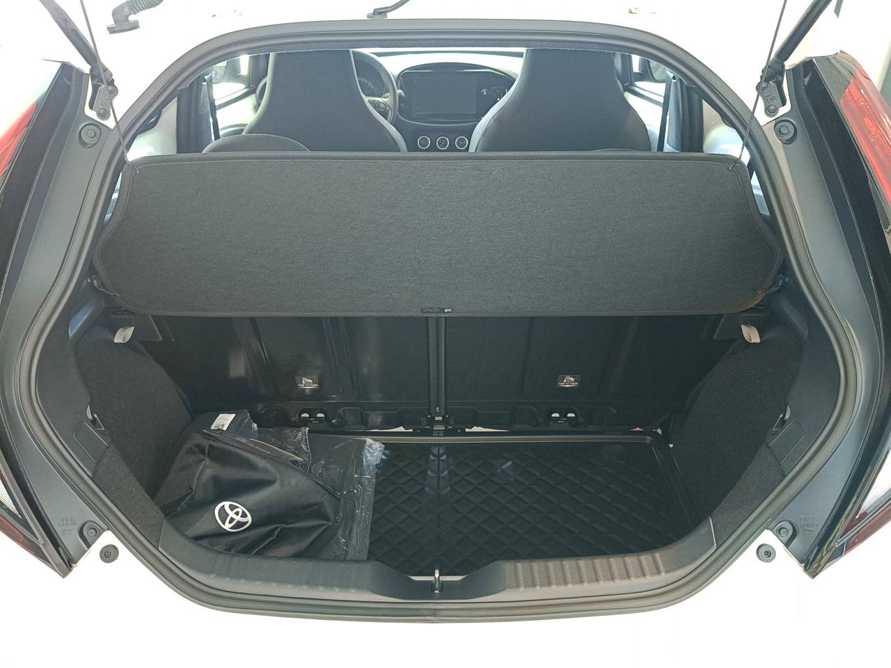 TOYOTA Aygo X 1.0B ACTIVE MT - MY24