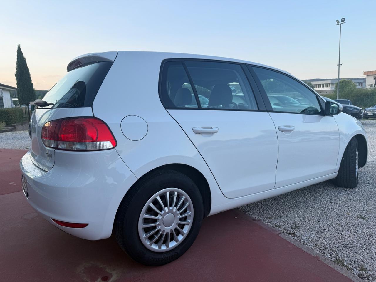 Volkswagen Golf 1.6 TDI DPF 5p. Highline