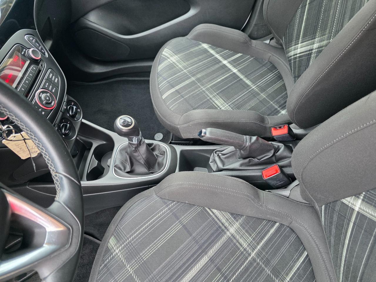 Opel Corsa 1.2 Coupé b-Color