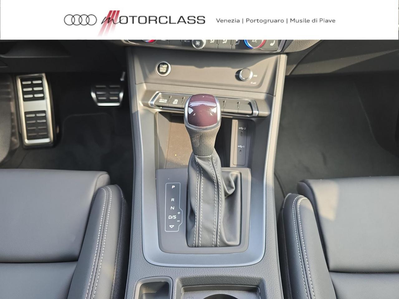 Audi Q3 sportback 40 2.0 tdi 193cv identity black quattro s tronic