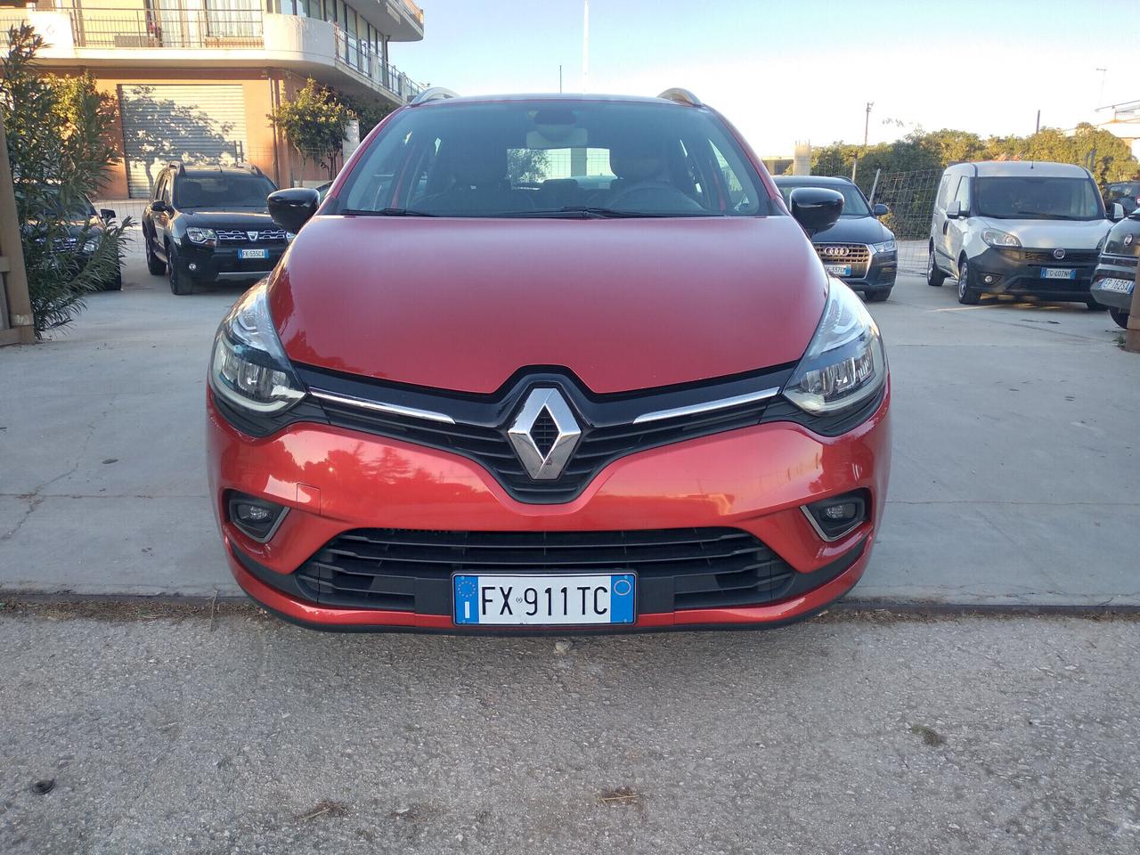 Renault Clio Sporter dCi 8V 90 CV Moschino Intens