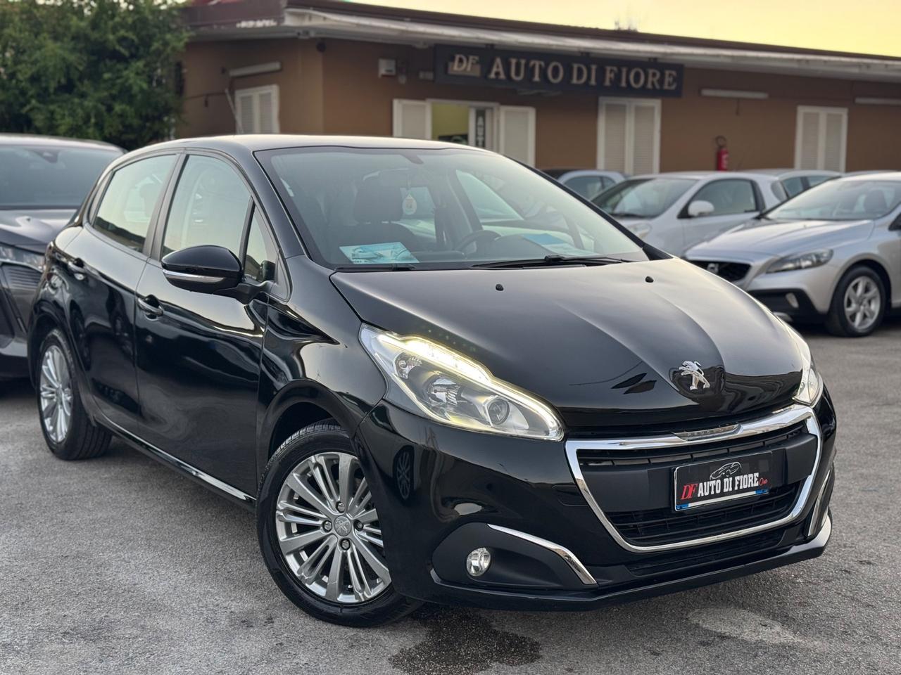 Peugeot 208 1.2 allure 82 5 porte FINANZIABILE