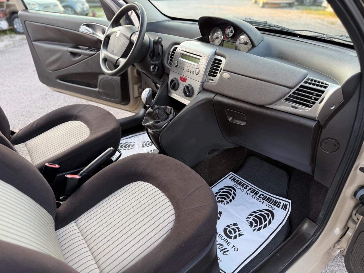 Lancia Ypsilon 1.4 Oro NEOPATENTATI