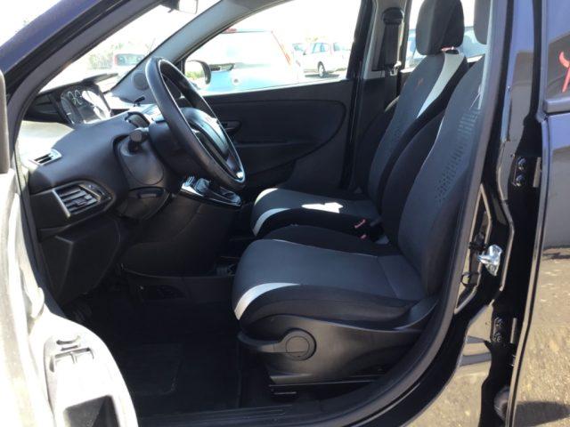 LANCIA Ypsilon TwinAir 5p Metano Ecochic Elefantino Rosso