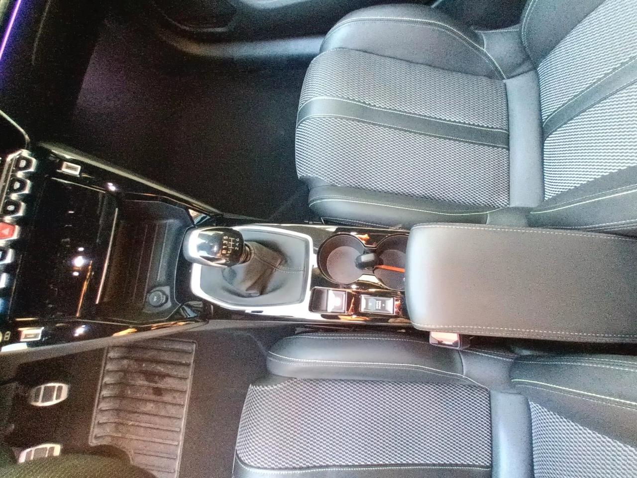 Peugeot 208 GT 1.2 PureTech 100CV Stop&Start 5 porte