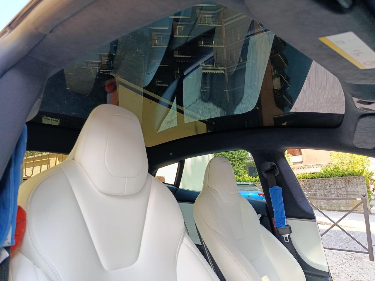 Tesla Model S 60d #6106