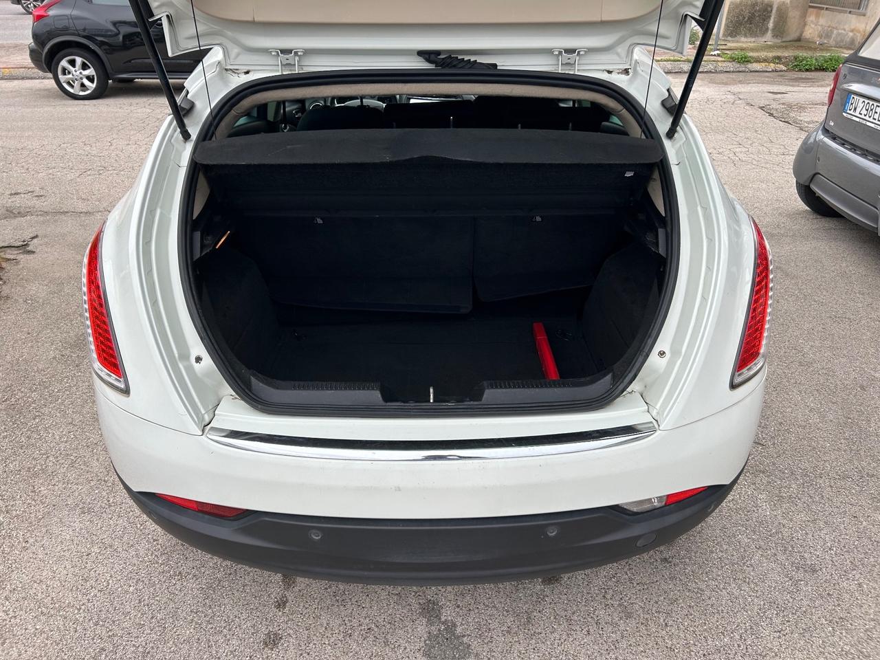Lancia Delta 1.6 MJT 105 Cavalli 2011