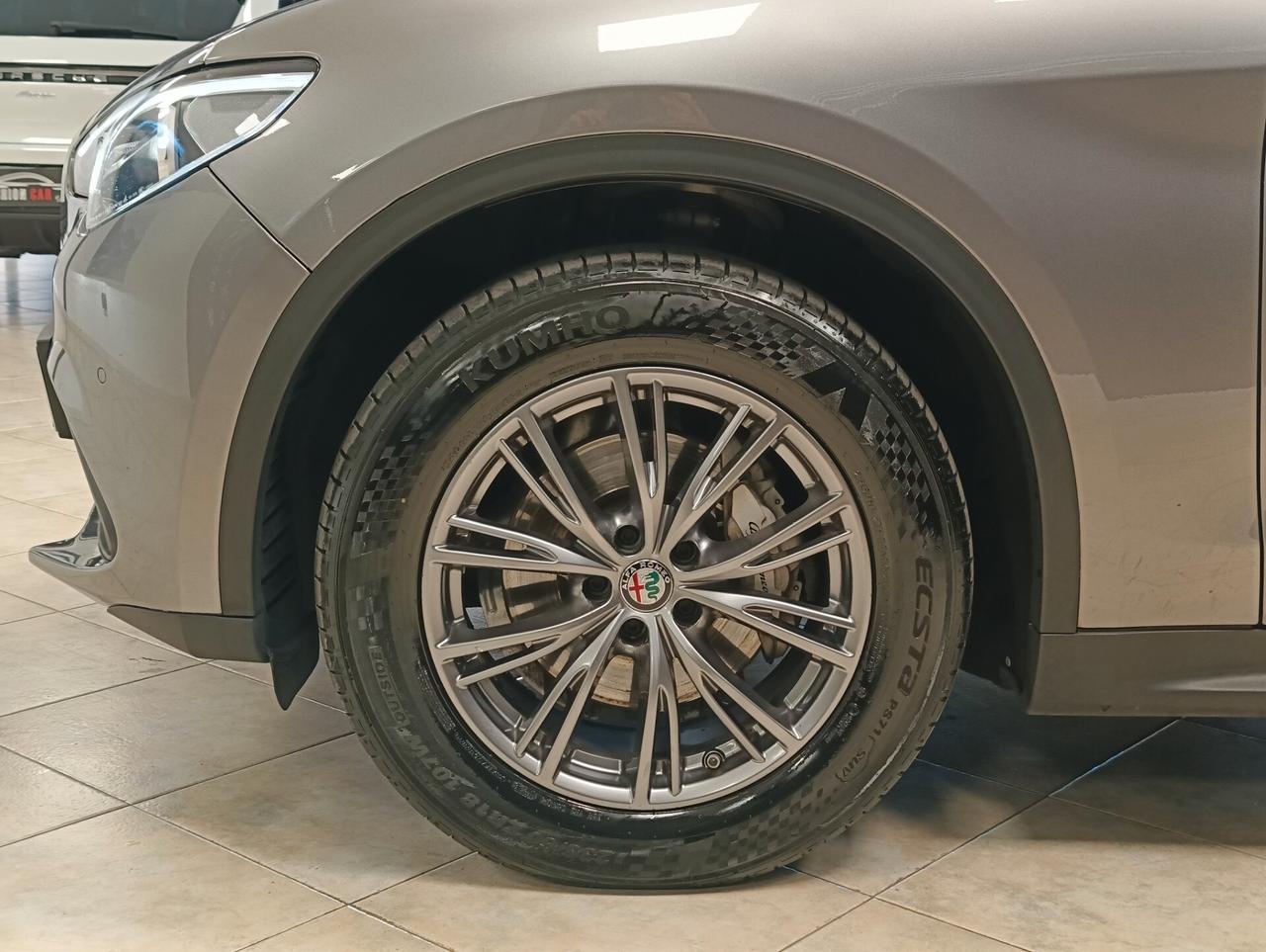 Alfa Romeo Stelvio 2.2 Turbodiesel 210 CV AT8 Q4 Business