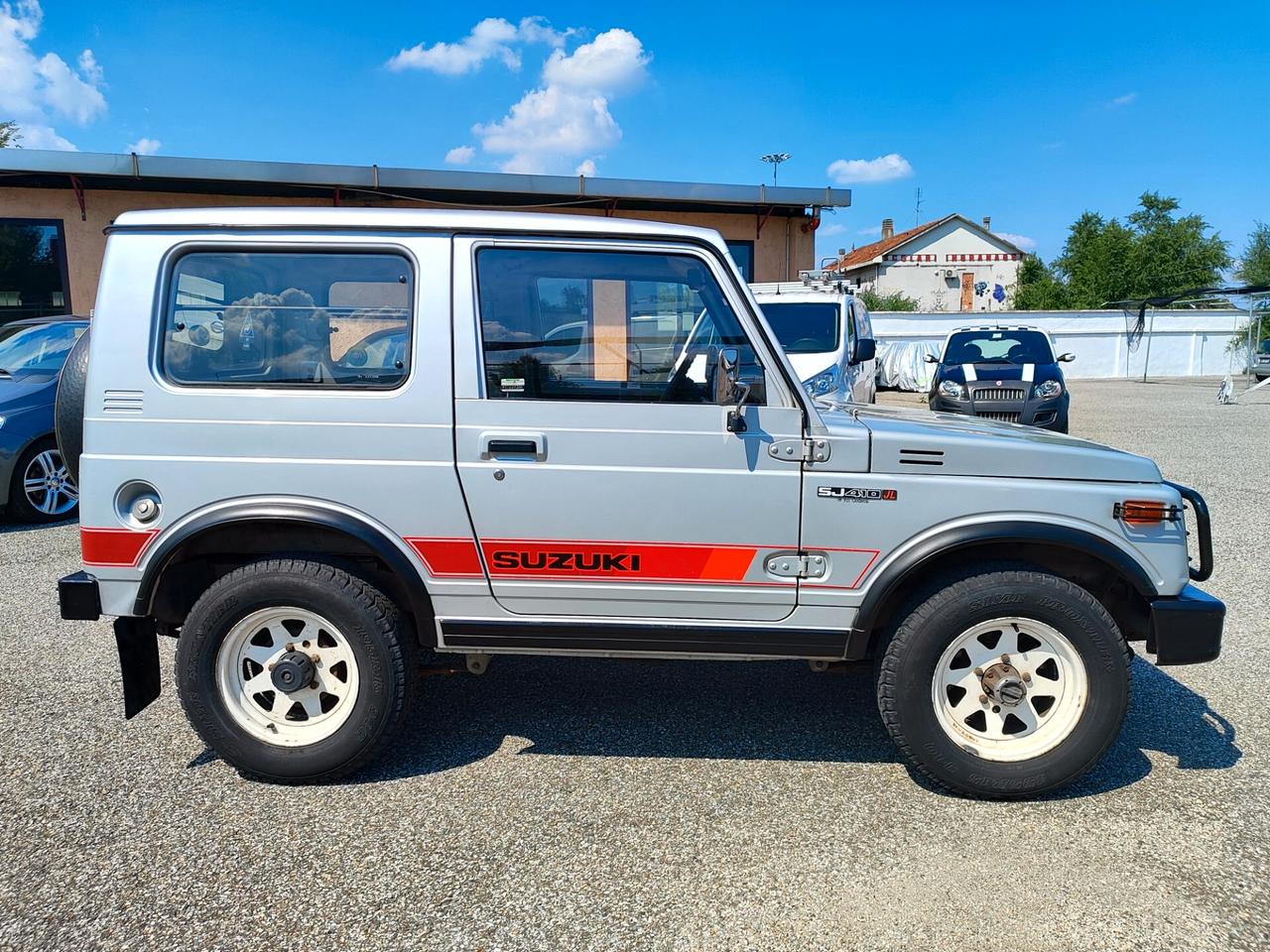 Suzuki SJ 410 SJ410 Berlina De Luxe