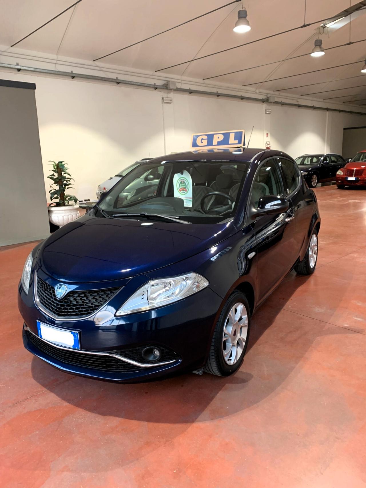 Lancia Ypsilon 1.2 69 CV 5 porte GPL Ecochic Gold-unico proprietario-