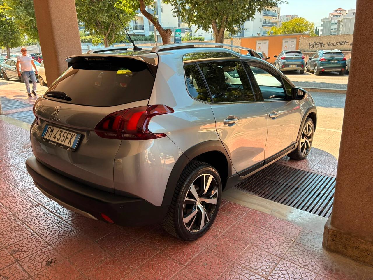 Peugeot 2008 1.6HDi GTLine perfetta-17
