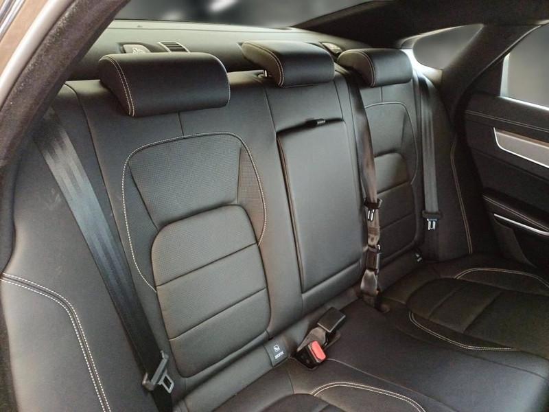 JAGUAR XF 2.0D MHEV 204 CV R-DYNAMIC S AUTO 4 PORTE BERLINA