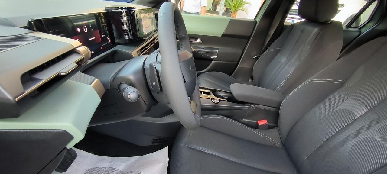 Lancia Ypsilon Hybrid e-DCT