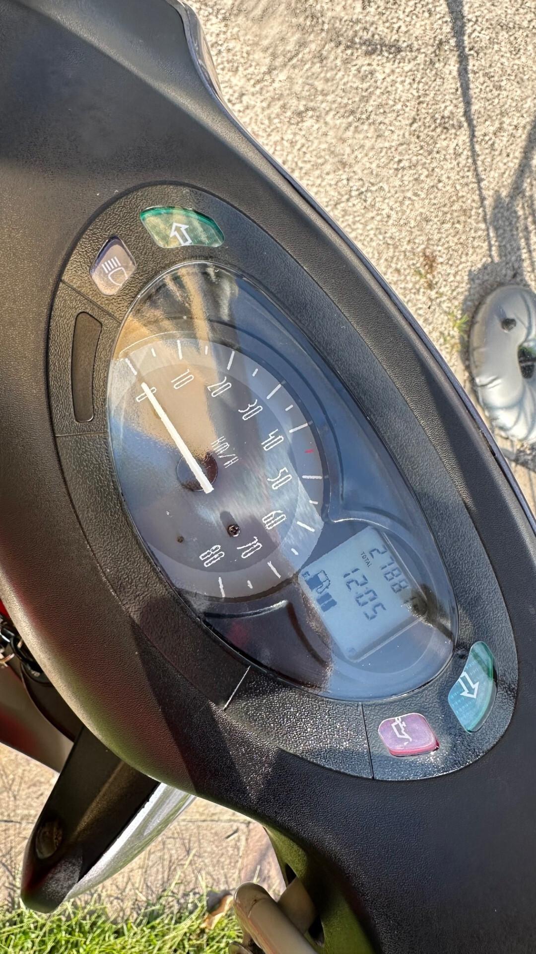 Yamaha Neo's 2 tempi con parabrezza